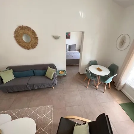 Les Mimosas Spa-jacuzzi Villa *