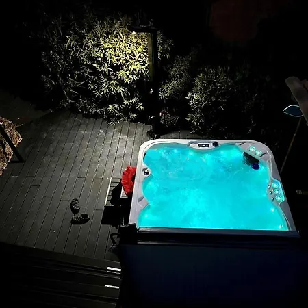 Les Mimosas Spa-jacuzzi Вилла *