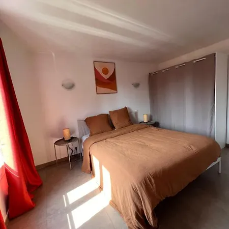 Les Mimosas Spa-jacuzzi Villa *