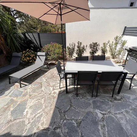 Les Mimosas Spa-jacuzzi Villa *