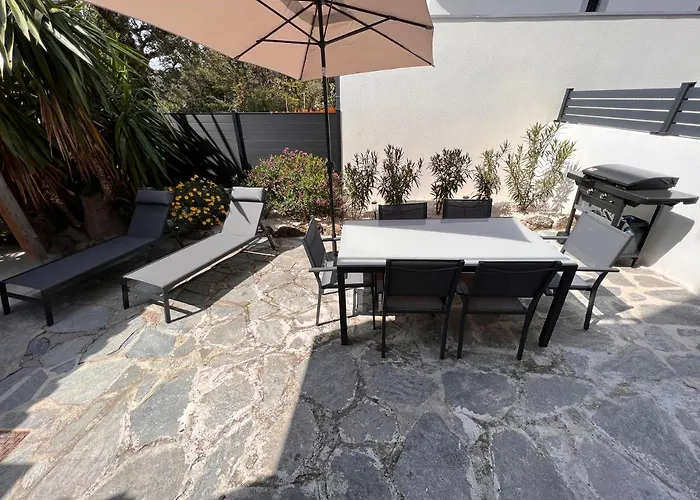 Les Mimosas Spa-jacuzzi Vila *