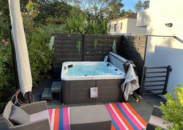 Vila Les Mimosas Spa-jacuzzi Saint-Raphaël